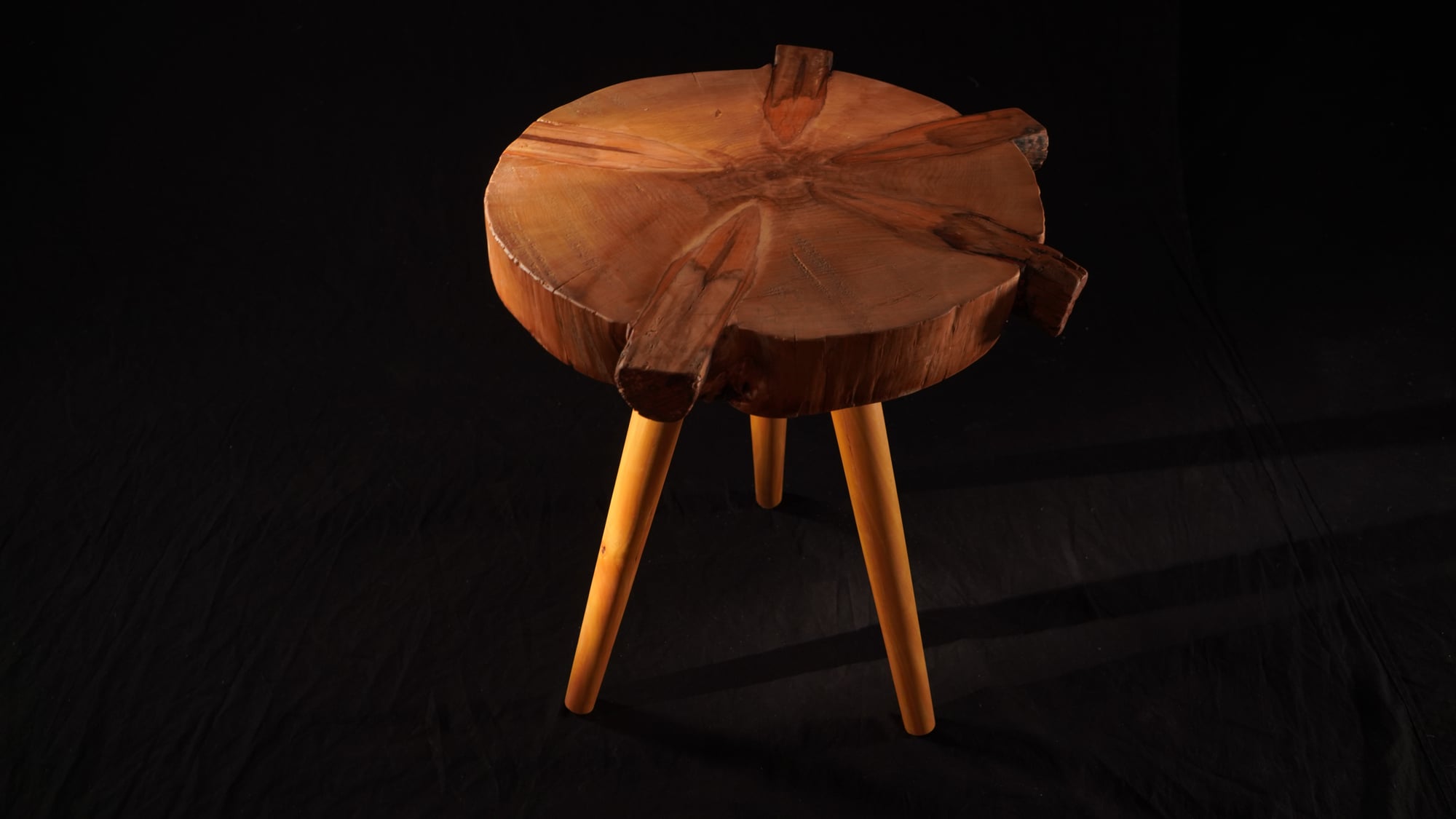 stool horizontal